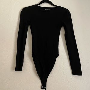 Women’s Zara ribbed long sleeve bodysuit